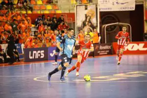 El Inter mantiene el liderato tras su solvente triunfo (3-6)